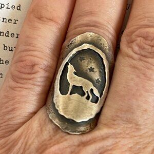NOISY PLUME ARTISAN CRAFTED Wild Wolf Sterling Silver Ring: Never Worn; Size 6.5